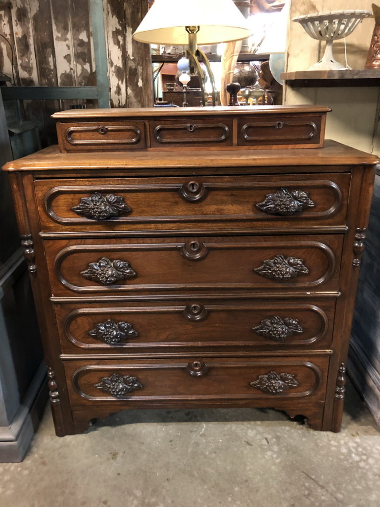 Dresser w/fruit carved pulls